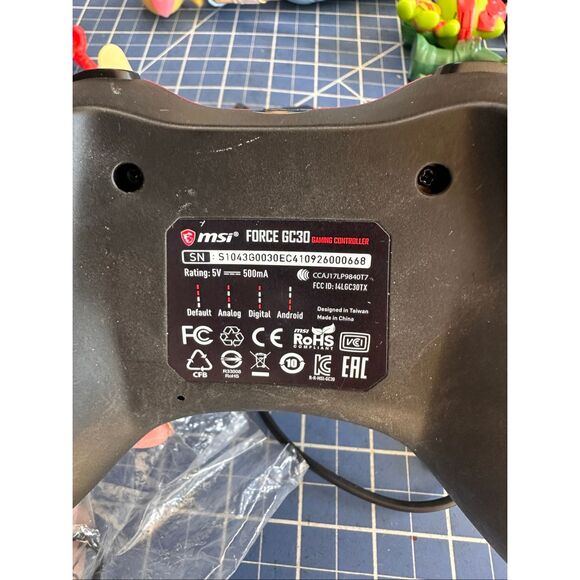 MSI Force GC30 v2 Gaming Pad with cables  24211 - Picture 3 of 3